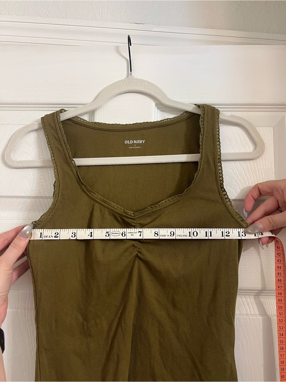 Old Navy Olive Ribbed V-Neck Tank - Picture 3 of 4
